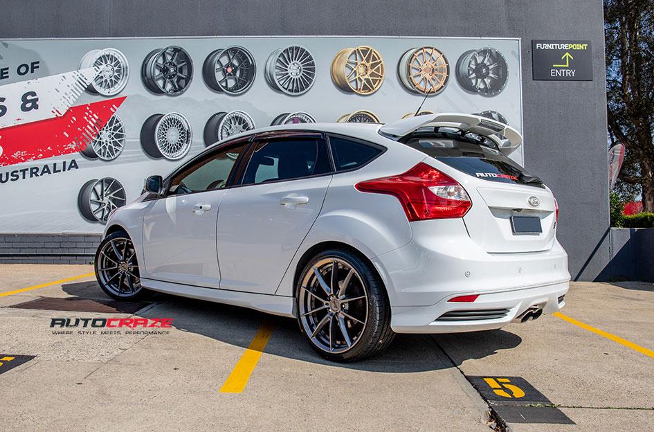 FORD FOCUS  5 STUD  SECTOR GLOSS ANTHRACITE